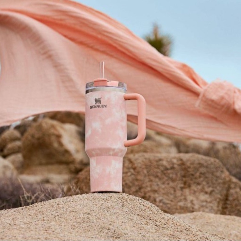 New Stanley Quencher Tumbler 40oz H2.0 Limited Edition - Peach Tie Dye